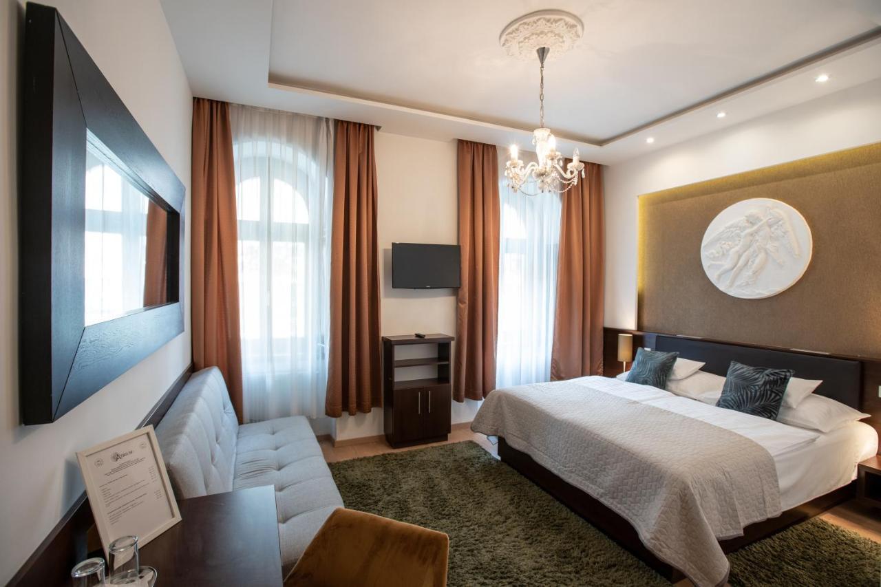Atrium Rooms & Cafe Šoproň Exteriér fotografie